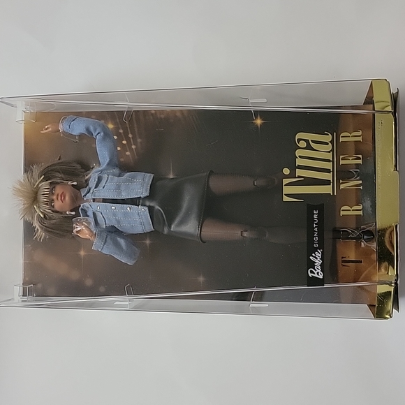 Tina Turner Signature Barbie 'NIN' - Picture 2 of 11